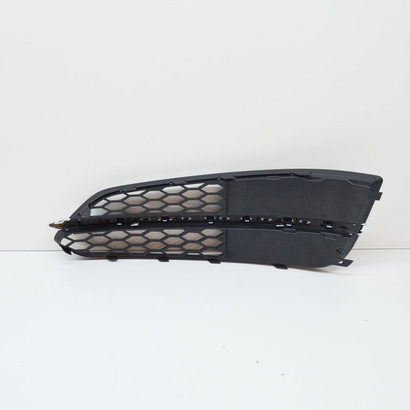 NEW AUDI A8 D4 RIGHT FOG LIGHT GRILLE 4H0807680AC3FZ