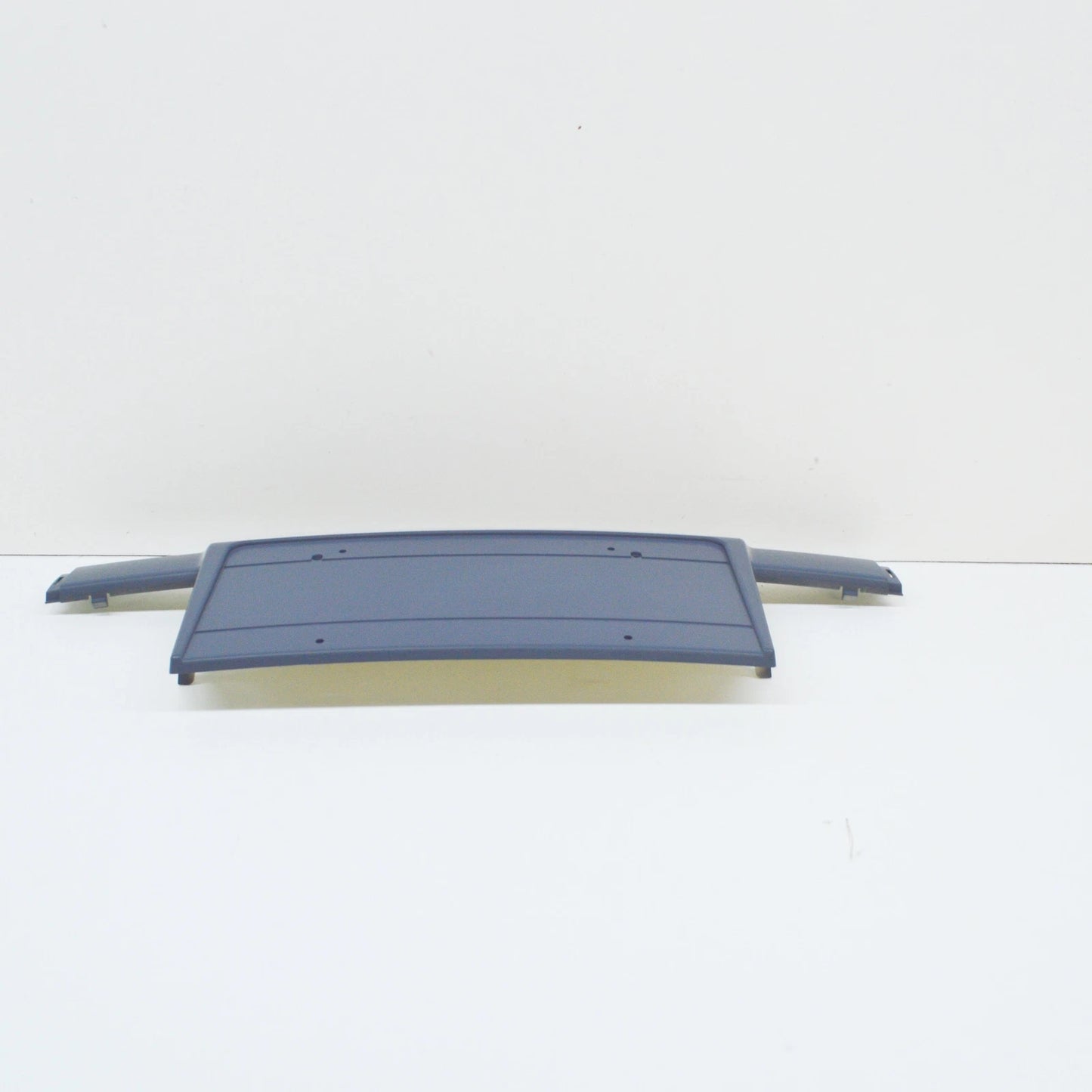 NEW BMW 5 E39 FRONT BUMPER CENTRAL LICENSE PLATE BASE 51117005978 ORIGINAL