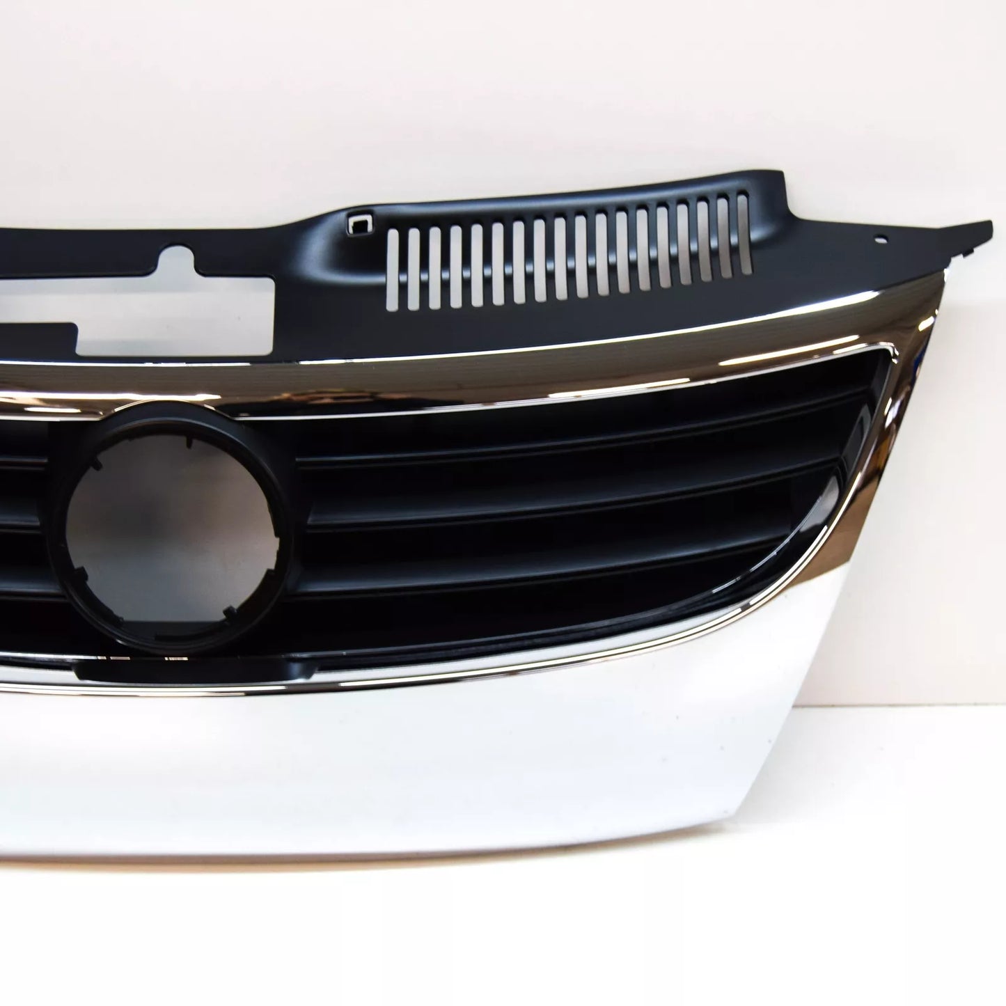 NEW VW EOS 1F7 FRONT BUMPER RADIATOR GRILLE 1Q0853641BYAG ORIGINAL