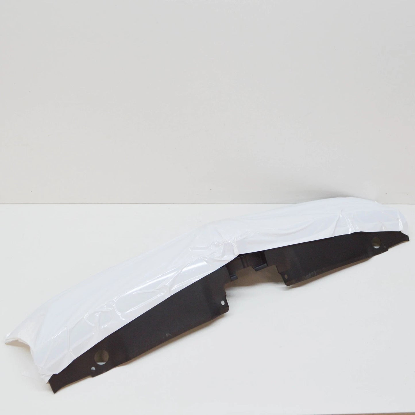 NEW VW JETTA A6 FRONT BUMPER RADIATOR GLI GRILLE 5C6853651PCEE ORIGINAL