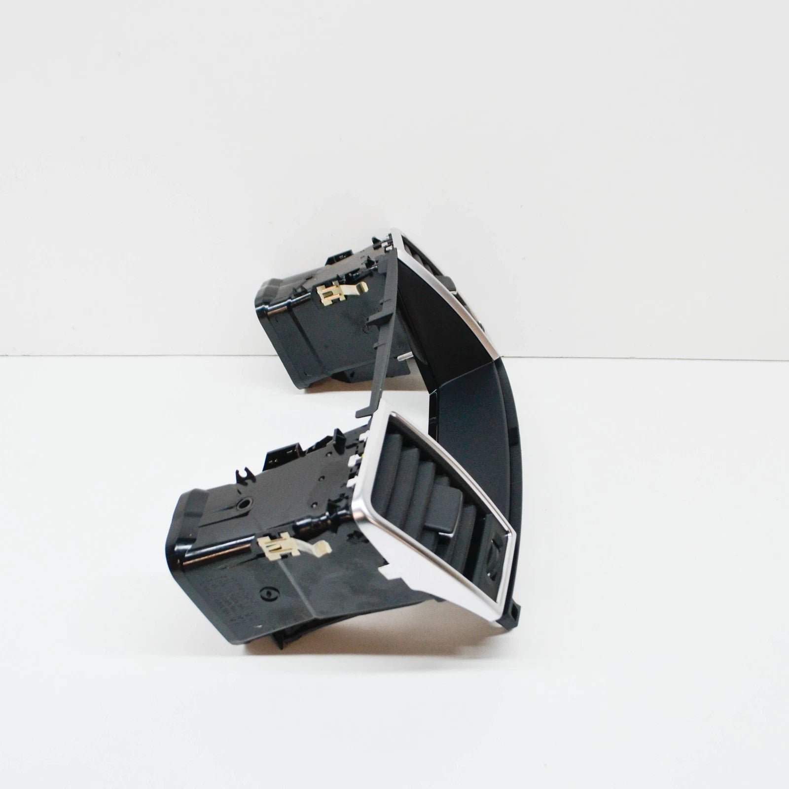 NEW MERCEDES-BENZ GL X166 DASHBOARD CENTER AIR VENT A16683063012A17 ORIGINAL