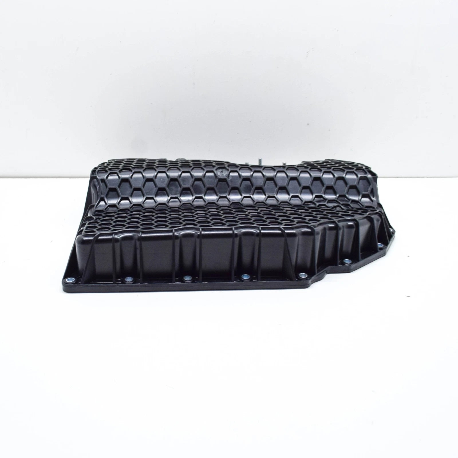 NEW VOLKSWAGEN JETTA MK7 A7 CRANKCASE LOWER OIL PAN PART 06K103600AA ORIGINAL