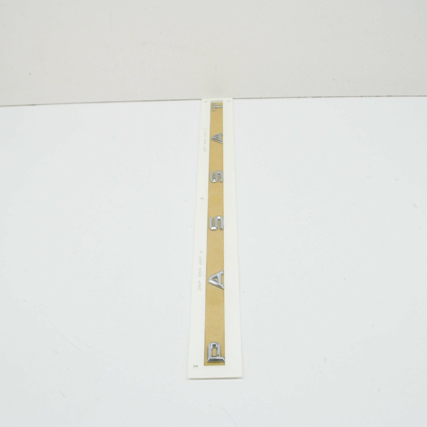 NEW VW PASSAT B8 3G BOOTLID BADGE 3G9853687C2ZZ ORIGINAL