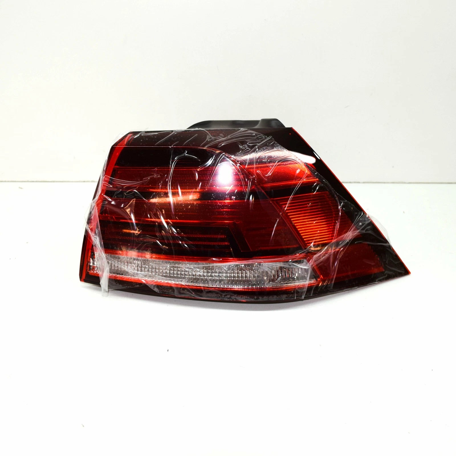NEW VOLKSWAGEN GOLF MK7 5G REAR RIGHT LED OUTER TAILLIGHT 5G0945096Q ORIGINAL