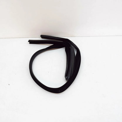 NEW MERCEDES-BENZ E W211 FRONT LEFT WINDOW RUN CHANNEL A2117250125