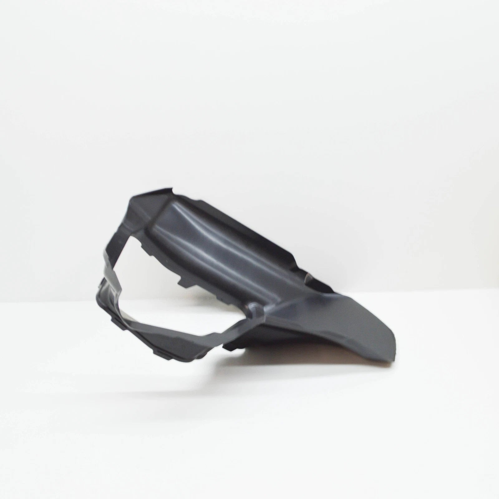 NEW BMW X6G06 FRONT LEFT AIR INTAKE GUIDE PART 51748070237 8070237 2021 ORIGINAL