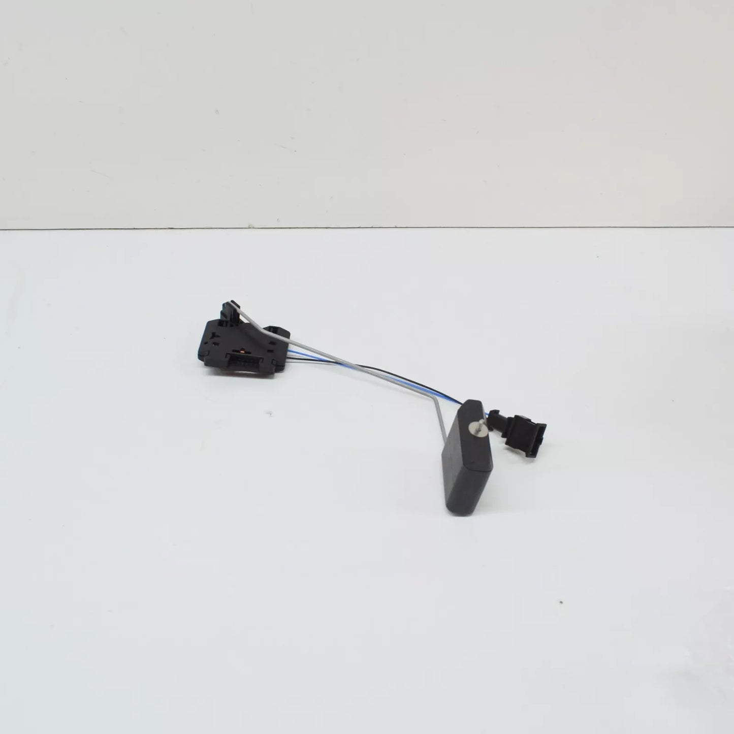 NEW AUDI A6 C6 LEFT FUEL GAUGE SENSOR 4F0919673A