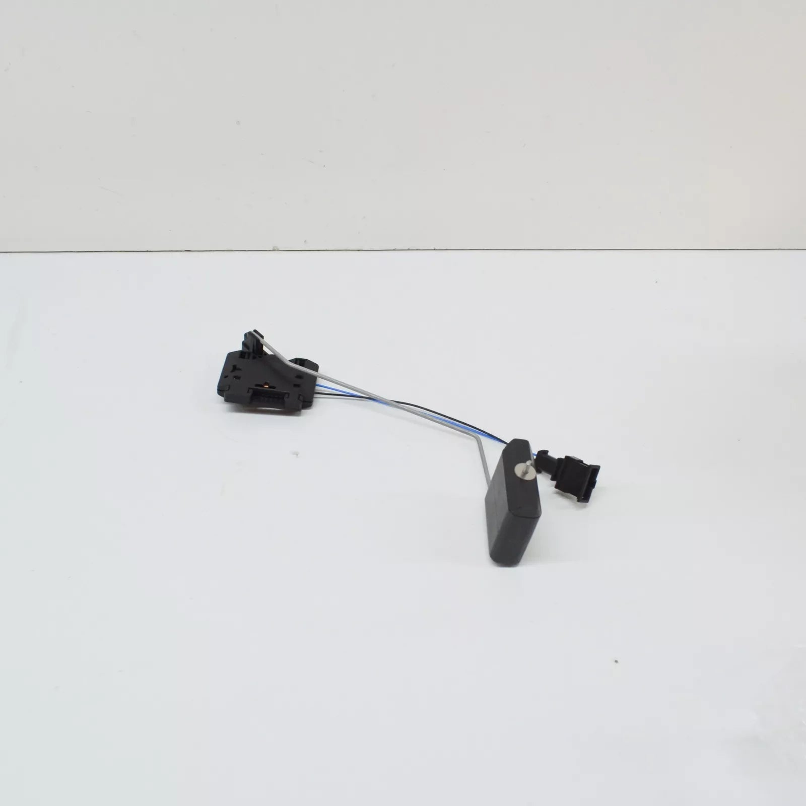 NEW AUDI A6 C6 LEFT FUEL GAUGE SENSOR 4F0919673A