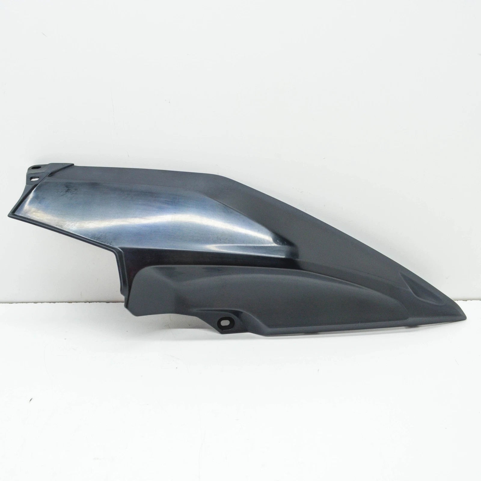 NEW BMW K1600 GT UPPER RIGHT TANK COVER 46637727446 ORIGINAL