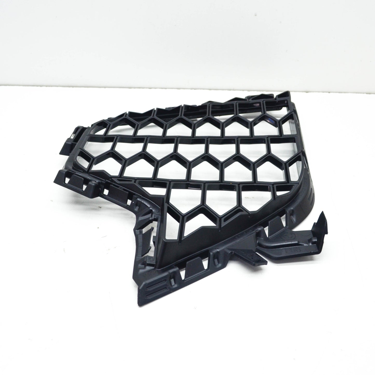 new bmw x6 m f96 front bumper right open grille 8076402 51118076402 original