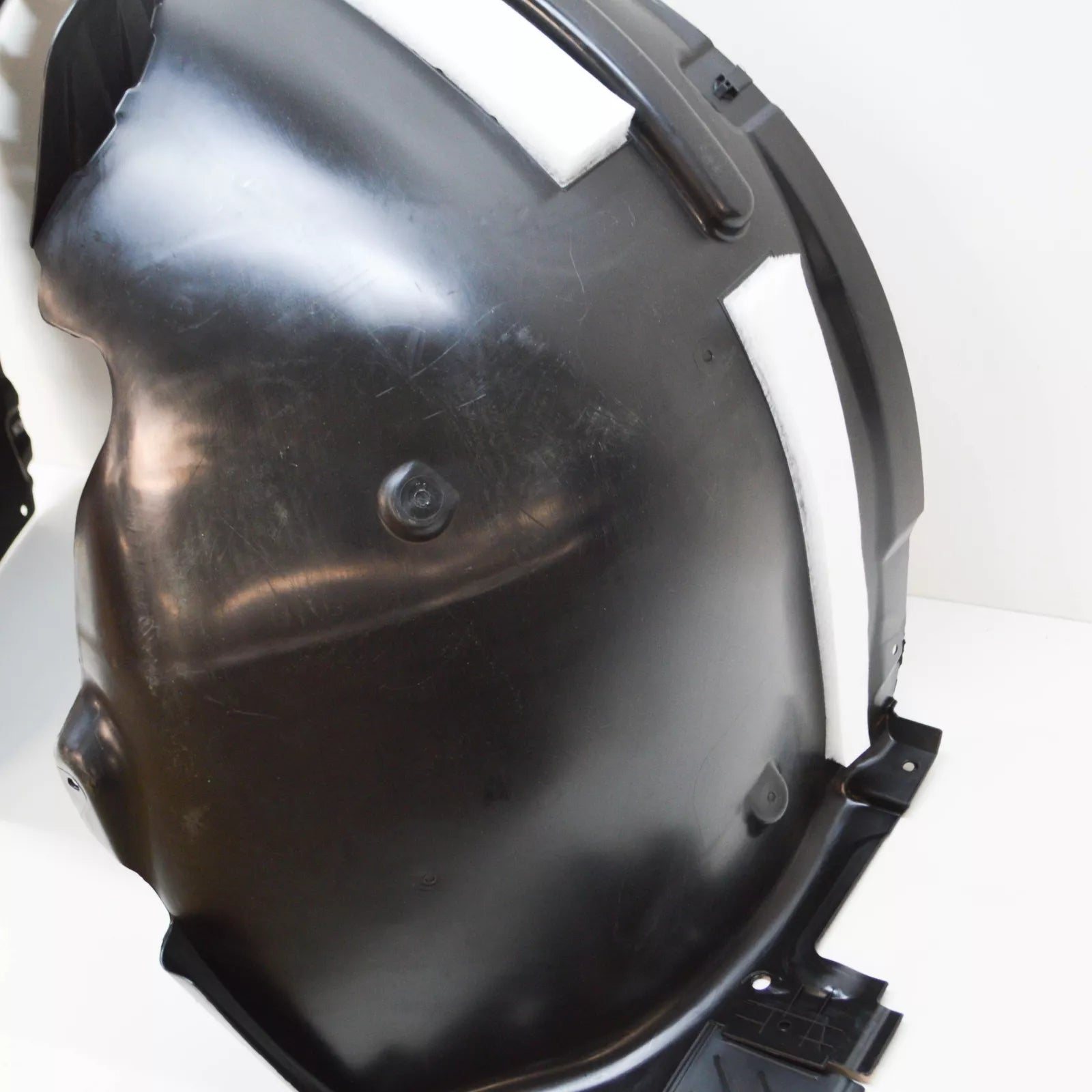 NEW AUDI Q4 E-TRON FRONT RIGHT FENDER WHEEL ARCH SPLASH 89A821172B