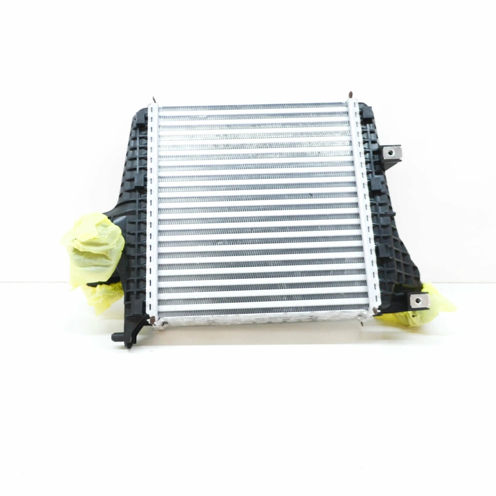 NEW AUDI Q7 4M RIGHT SIDE INTERCOOLER RADIATOR 4M0145804BR ORIGINAL
