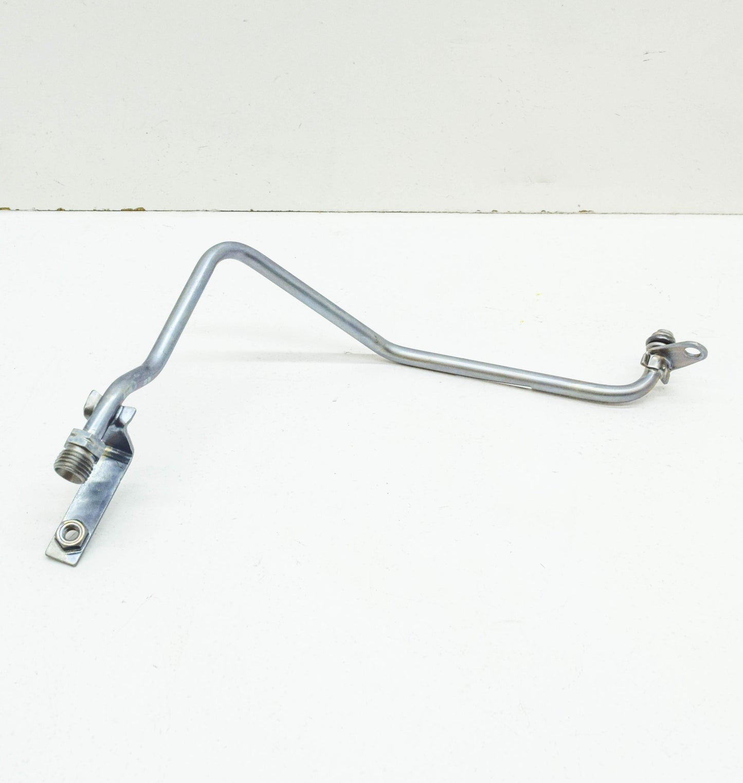 NEW MERCEDES-BENZ C W204 OIL LINE A6511800320 ORIGINAL