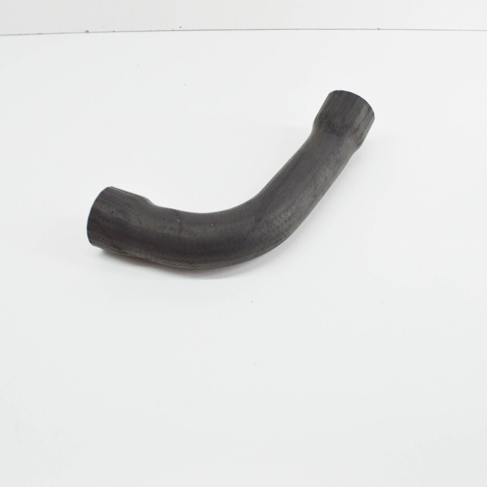 NEW MB C W202 EXPANSION TANK TO FILLER PIPE HOSE A2024767326 ORIGINAL