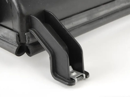 NEW BMW X5 E70 FRONT RIGHT ENGINE OIL COOLER AIR DUCT 7205946 51717205946