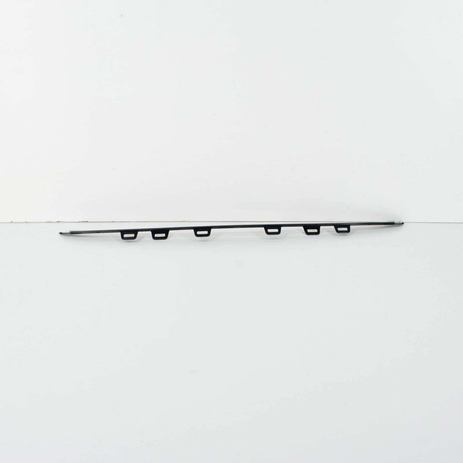 NEW BMW 3 F30 FRONT BUMPER CENTER FINISHER ROD 51117396831 7396831 2016 ORIGINAL