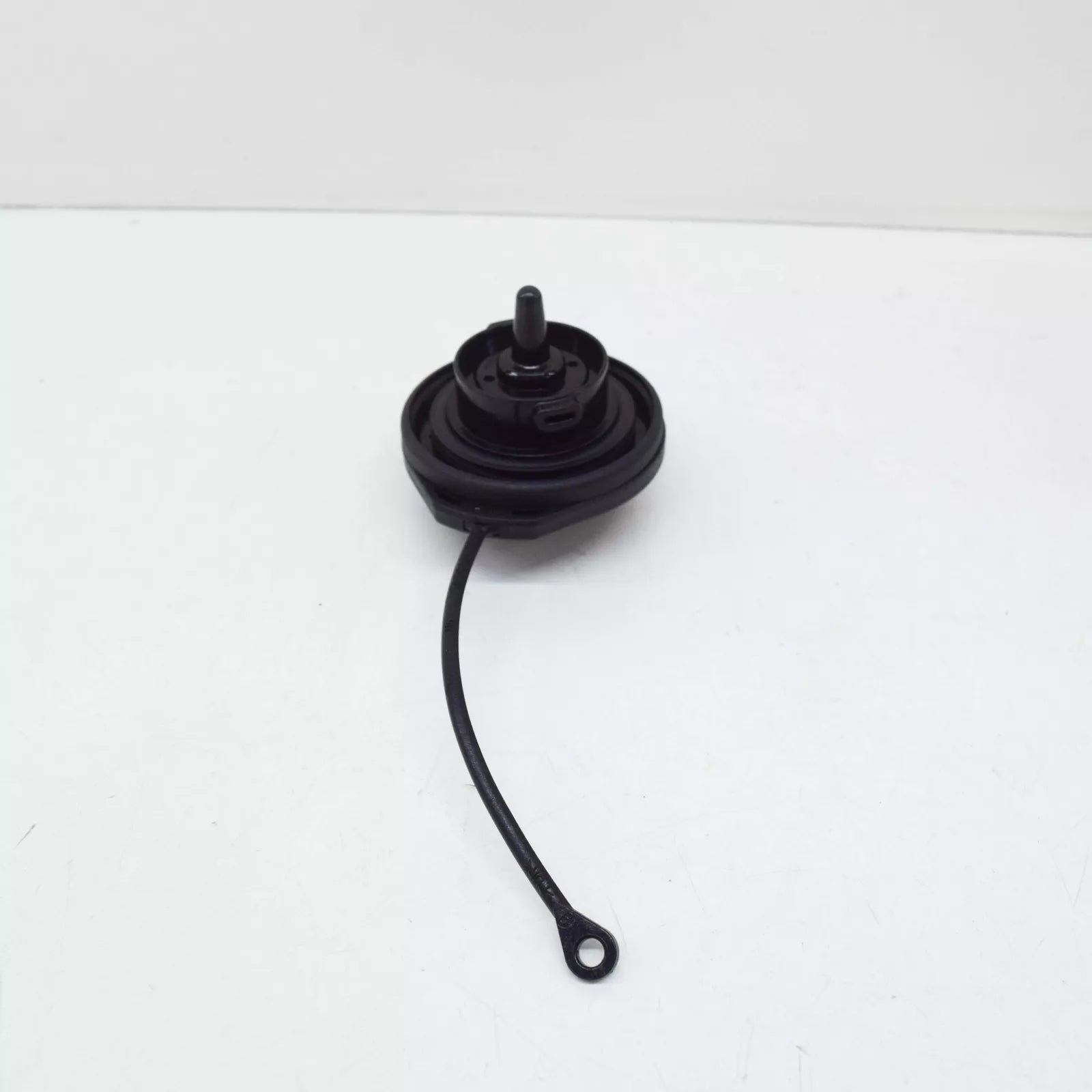 NEW AUDI A6 C7 FUEL TANK CAP WITH RETAINING STRAP 4G0201550K