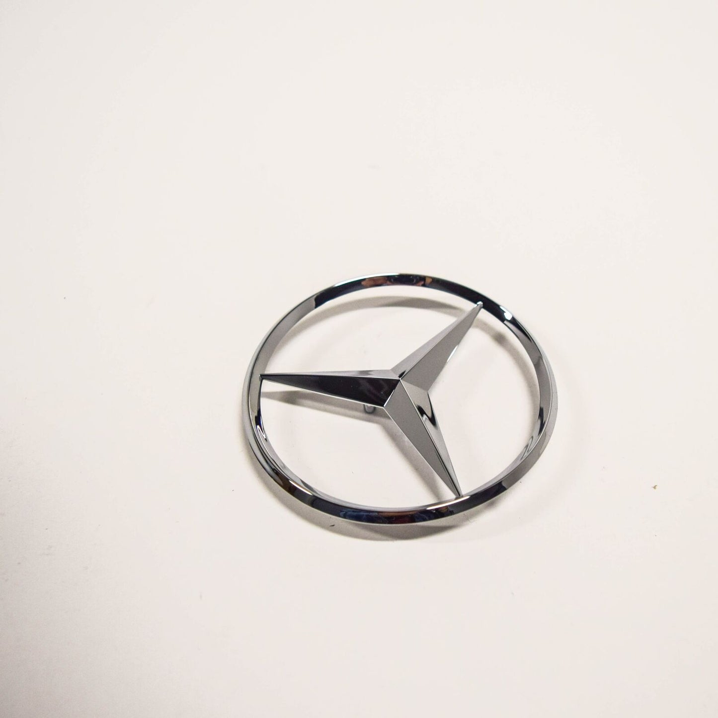 NEW MB C-CLASS W204 REAR TRUNK BOOT LID STAR EMBLEM BADGE A2047580058 ORIGINAL