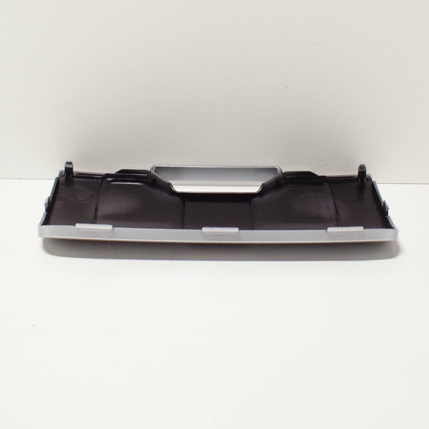 NEW VOLKSWAGEN PASSAT B7 REAR BUMPER TOWING HITCH COVER 3AF807397U34 ORIGINAL