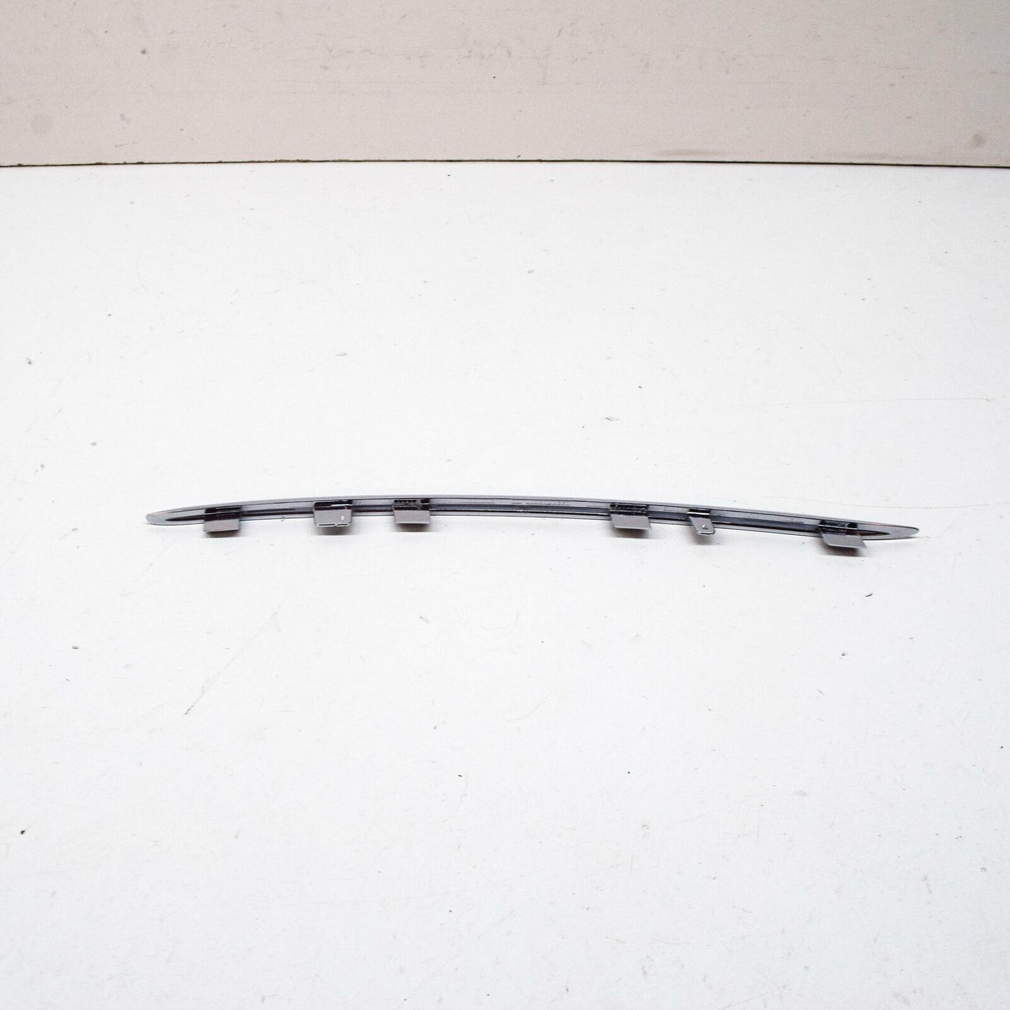 NEW MB GLC C253 FRONT BUMPER LEFT UPPER DECORATIVE STRIP A2538857701 ORIGINAL