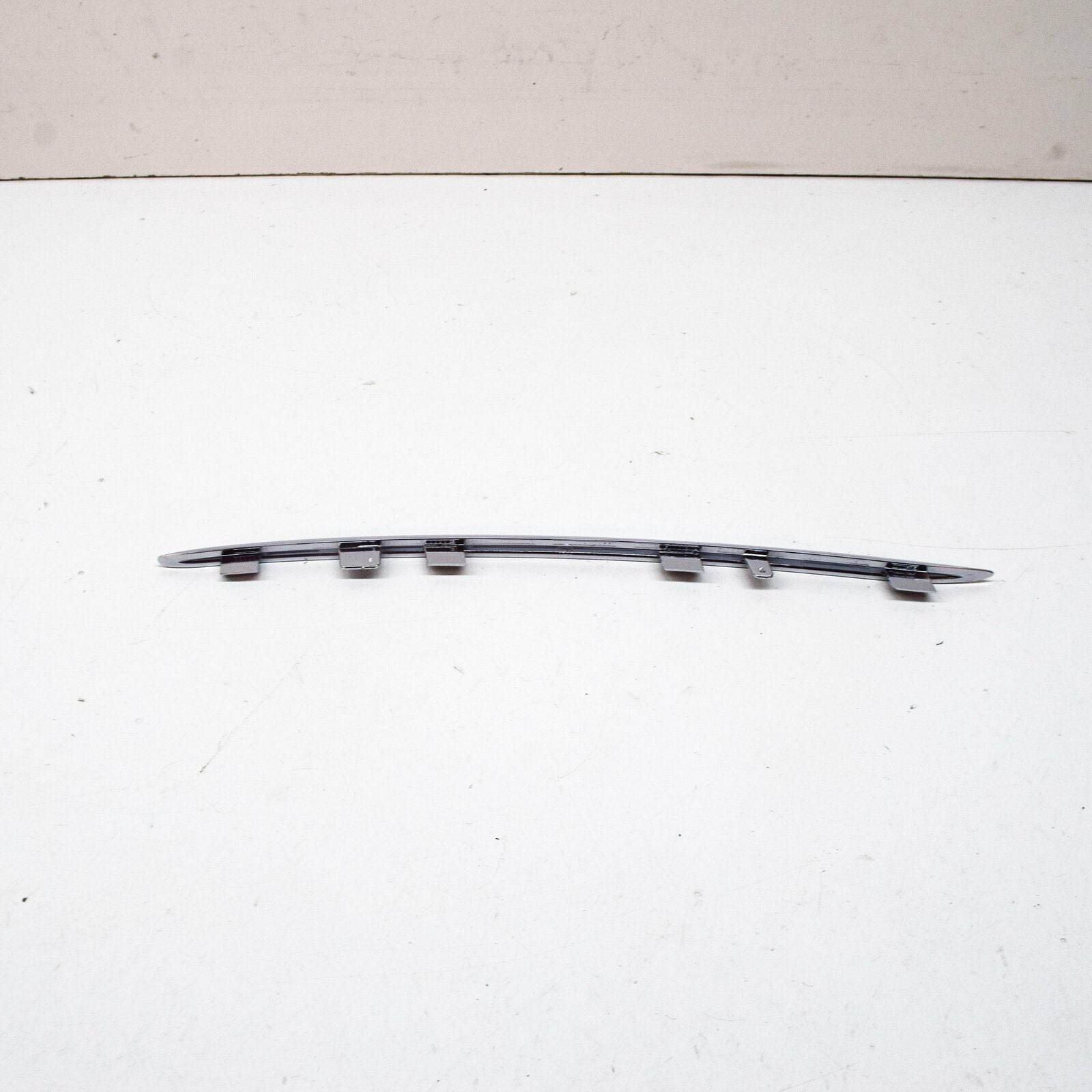 NEW MB GLC C253 FRONT BUMPER LEFT UPPER DECORATIVE STRIP A2538857701 ORIGINAL