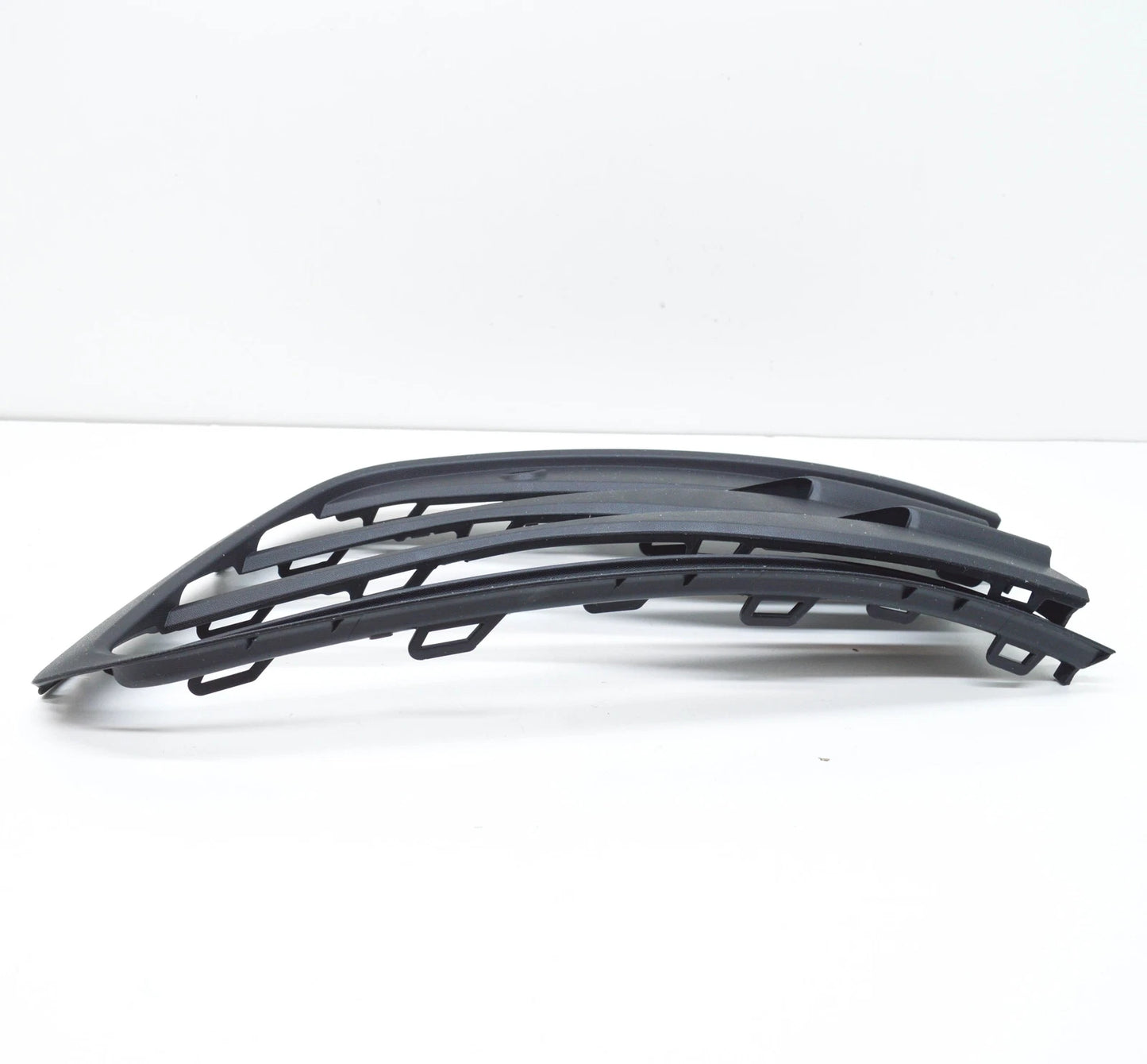 NEW VOLKSWAGEN GOLF MK8 CD1 FRONT BUMPER RIGHT GRILLE 5H0853666J9B9 GENYUNE