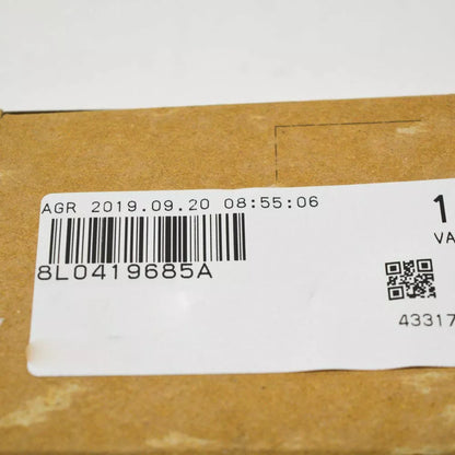 NEW AUDI A3 8P STEERING WHEEL S3 EMBLEM 8L0419685A