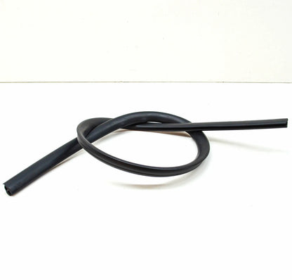 NEW MERCEDES-BENZ GLK X204 FRONT WINDSHIELD TOP SEAL A2046710420 ORIGINAL