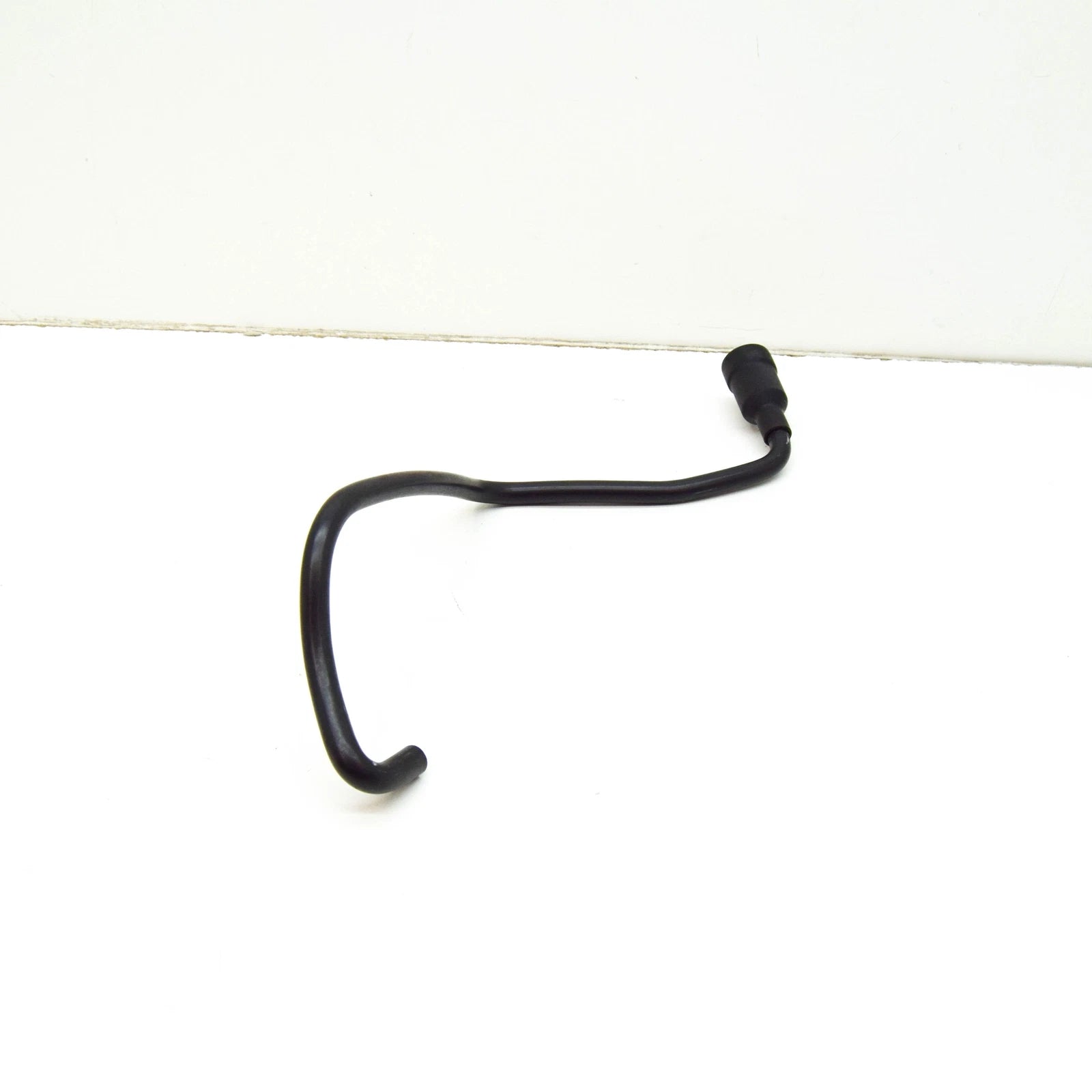 NEW AUDI A4 B8 RIGHT HEADLIGHT DRAIN TUBE 8T0941718D ORIGINAL