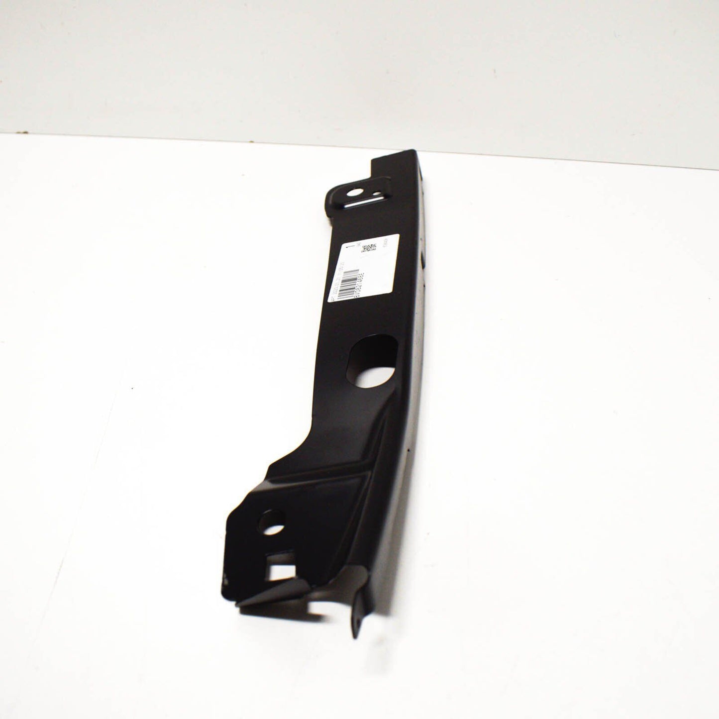 NEW AUDI A3 8V FRONT RIGHT FENDER MOUNTING BRACKET 8V0821468E ORIGINAL