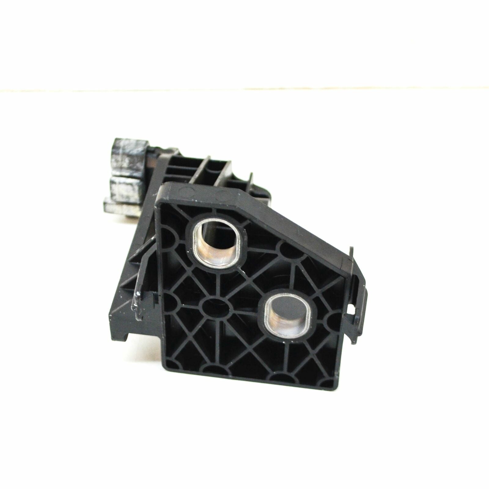 NEW MERCEDES-BENZ C W205 RIGHT RADIATOR HOLDER BRACKET A2055014420 ORIGINAL