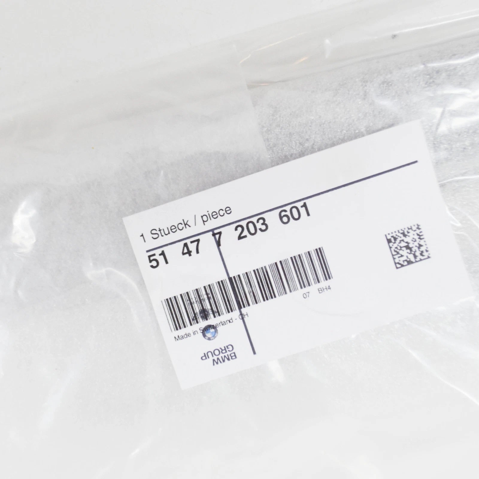 NEW BMW 5 F10 FRONT LEFT DOOR STILL STRIP 51477203601 2015 ORIGINAL