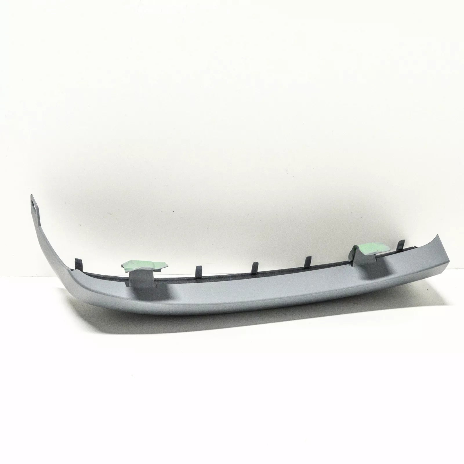 NEW VOLKSWAGEN AMAROK FRONT RIGHT WHEEL COVER PRIMED 2HH853728GRU