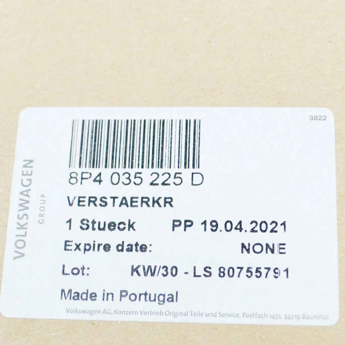 NEW AUDI A3 8P LEFT LOWER ANTENNA AMPLIFIER 8P4035225D