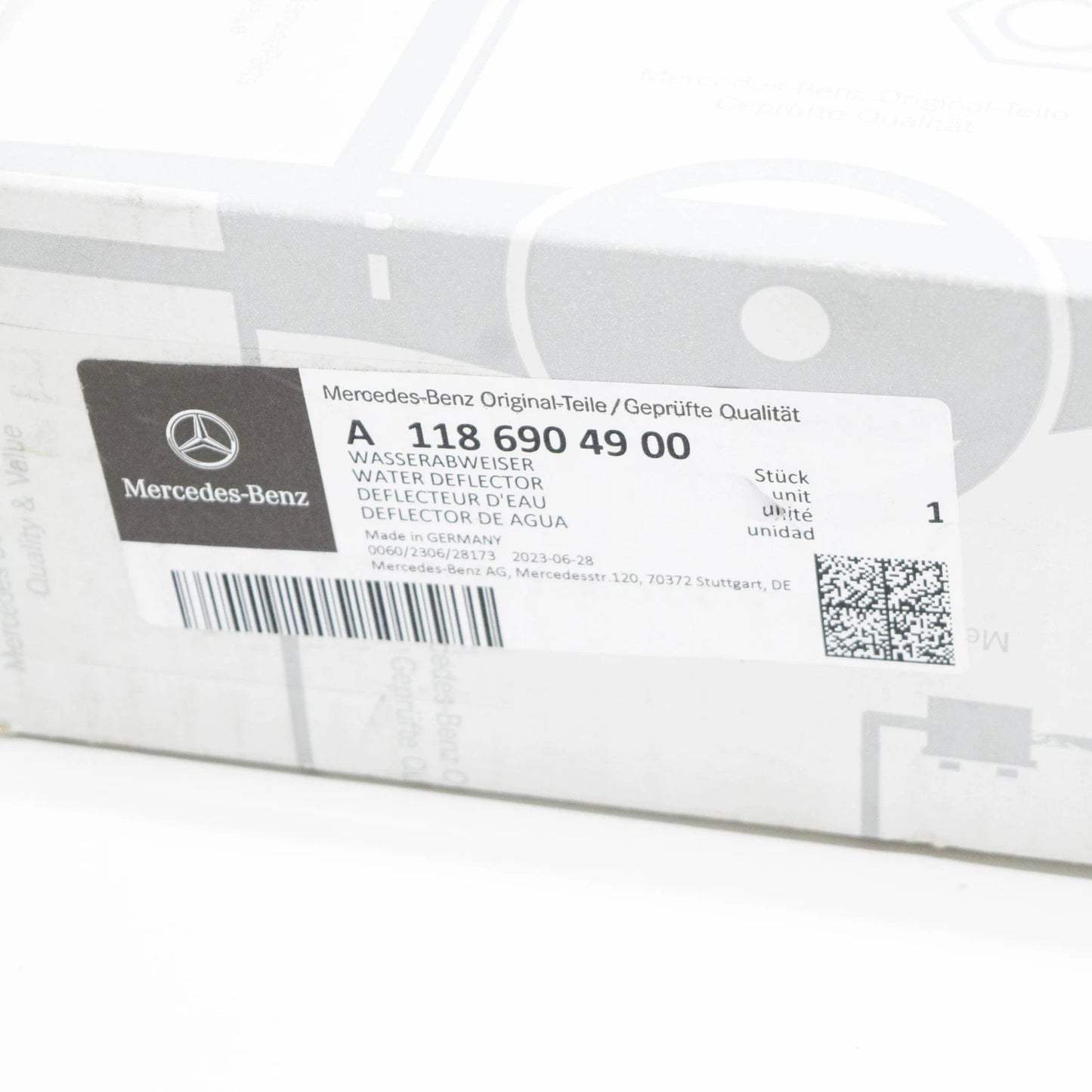 NEW MB CLA COUPE C118 WINDSHIELD LEFT VERTICAL TRIM A1186904900 ORIGINAL