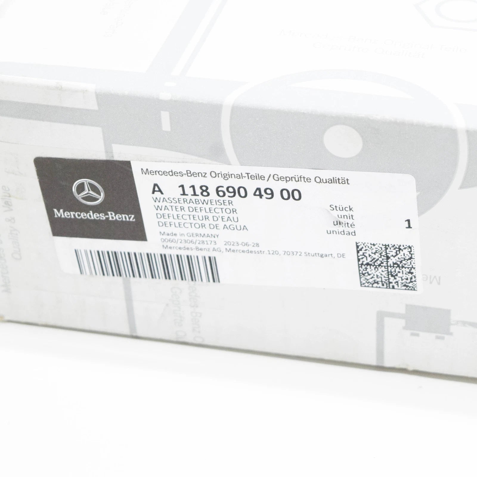 NEW MB CLA COUPE C118 WINDSHIELD LEFT VERTICAL TRIM A1186904900 ORIGINAL