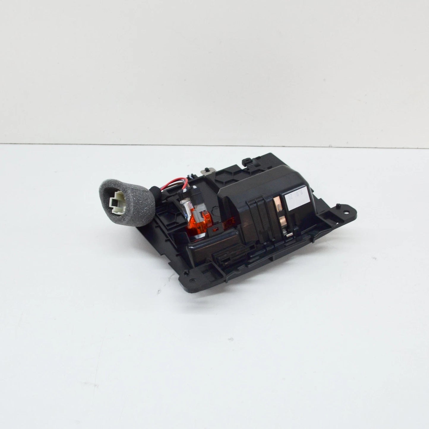 NEW AUDI A4 B8 FRONT CONSOLE ASHTRAY 8K0857951CV10 8K0857951C V10