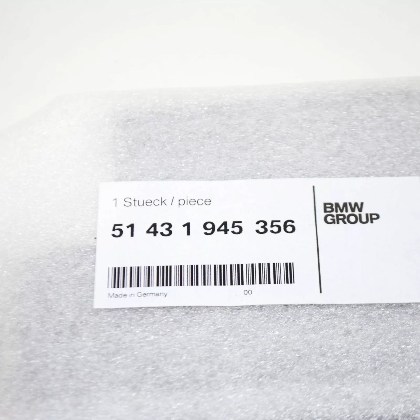 NEW BMW 3 E30 CONVERTIBLE TOP FOLDING TRIM RIGHT COVERING 51431945356 ORIGINAL