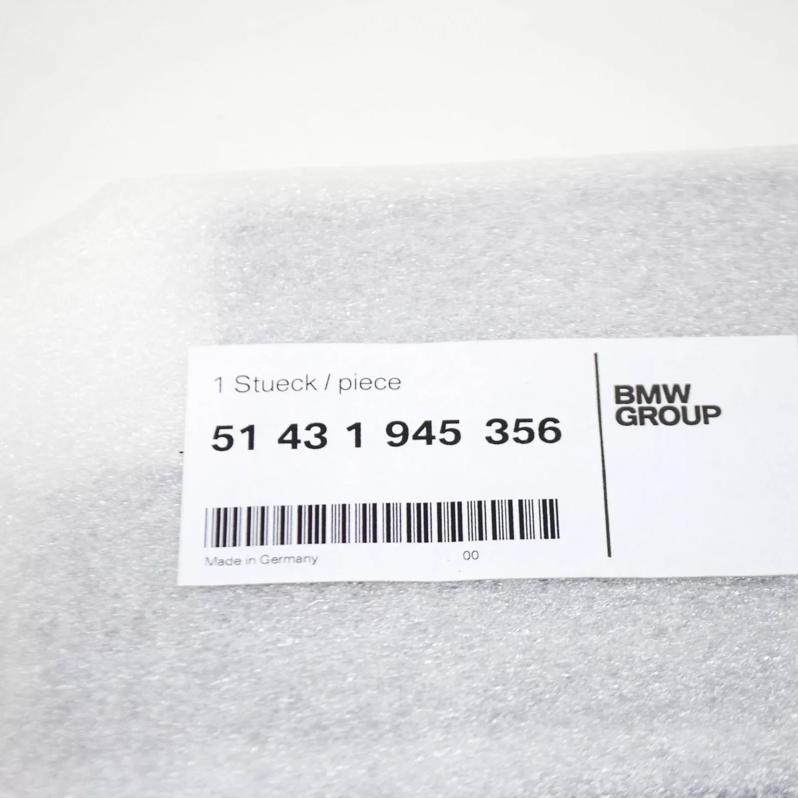 NEW BMW 3 E30 CONVERTIBLE TOP FOLDING TRIM RIGHT COVERING 51431945356 ORIGINAL