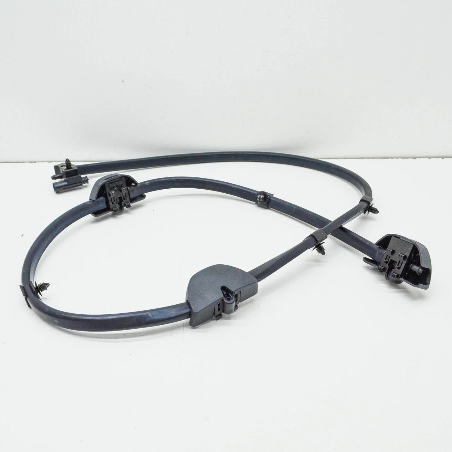 NEW BMW 5 G30 WINDSHIELD WASHER NOZZLE HOSE 61667388756 ORIGINAL