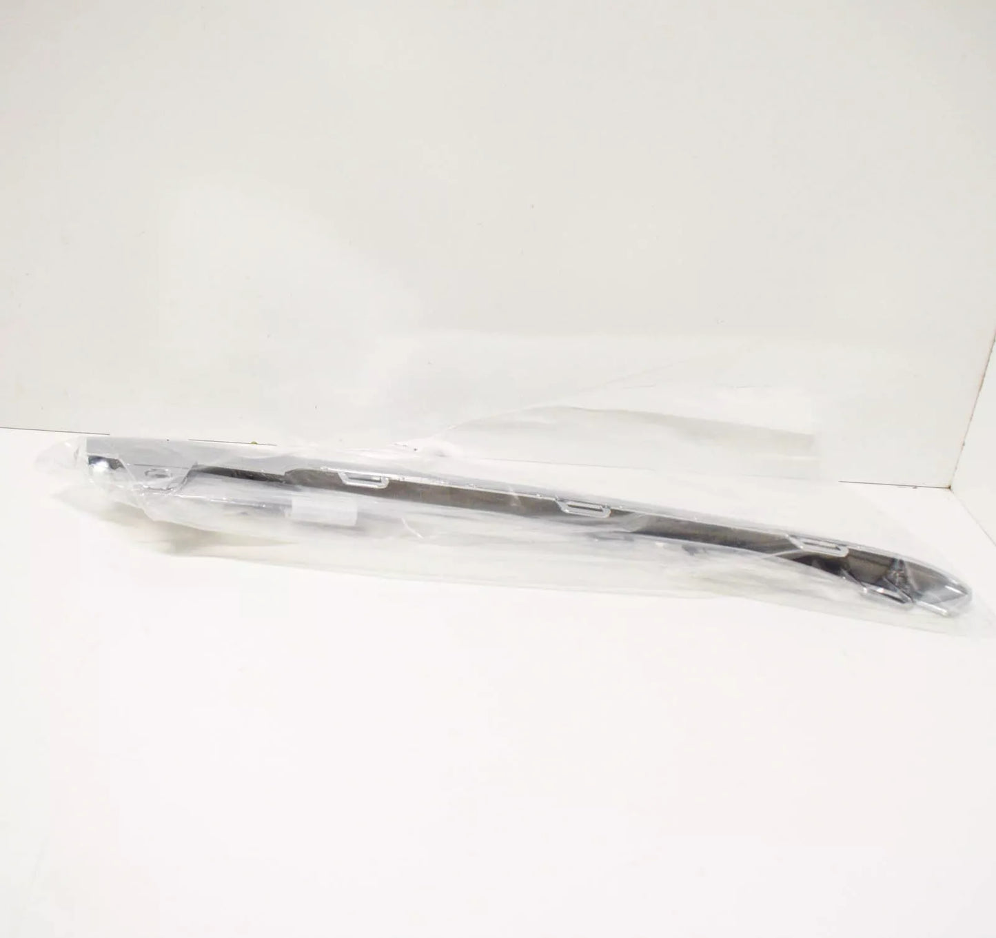NEW MB E-CLASS W212 FRONT BUMPER RIGHT MOLDING CHROME TRIM A2128852874 ORIGINAL