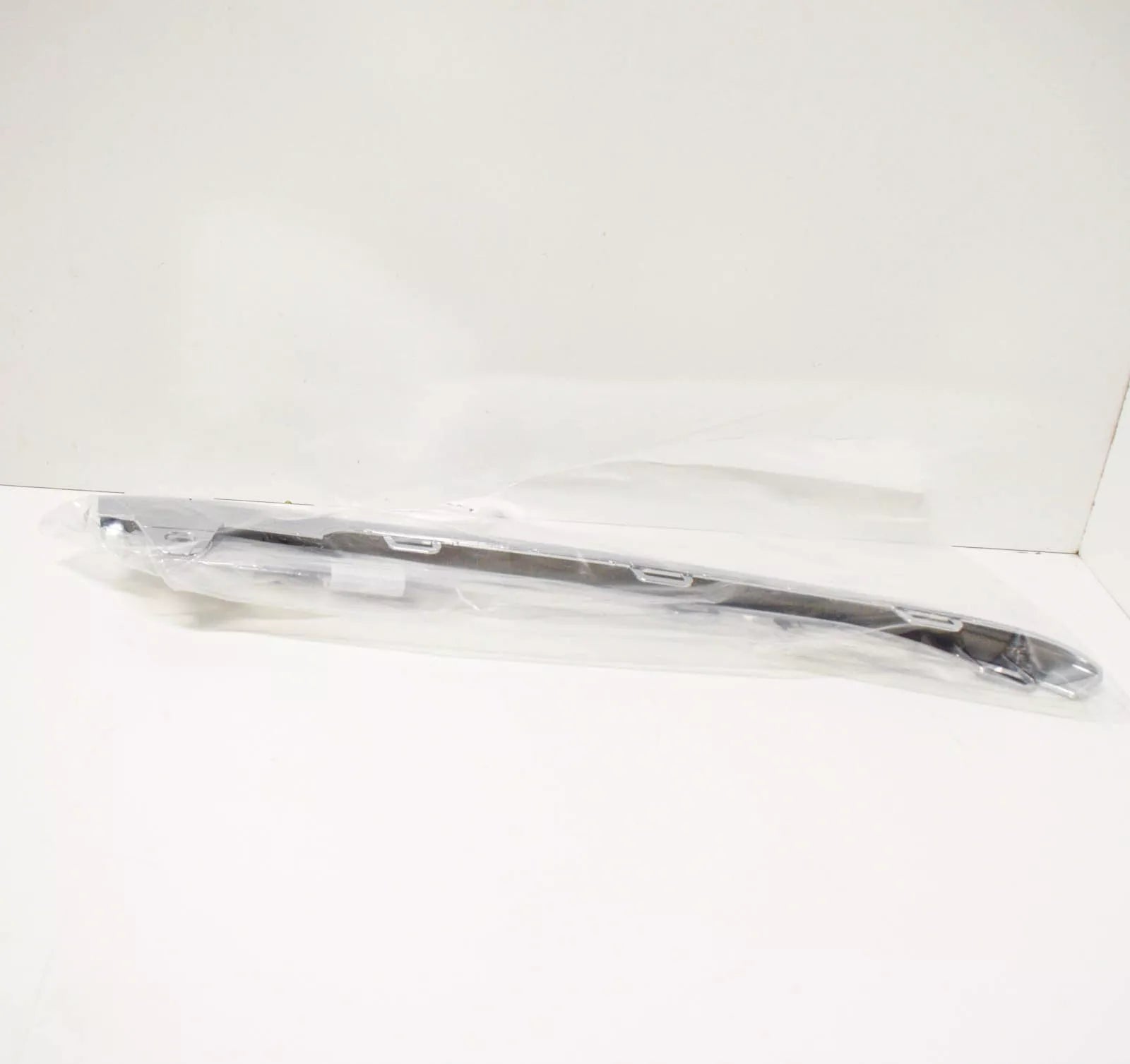 NEW MB E-CLASS W212 FRONT BUMPER RIGHT MOLDING CHROME TRIM A2128852874 ORIGINAL