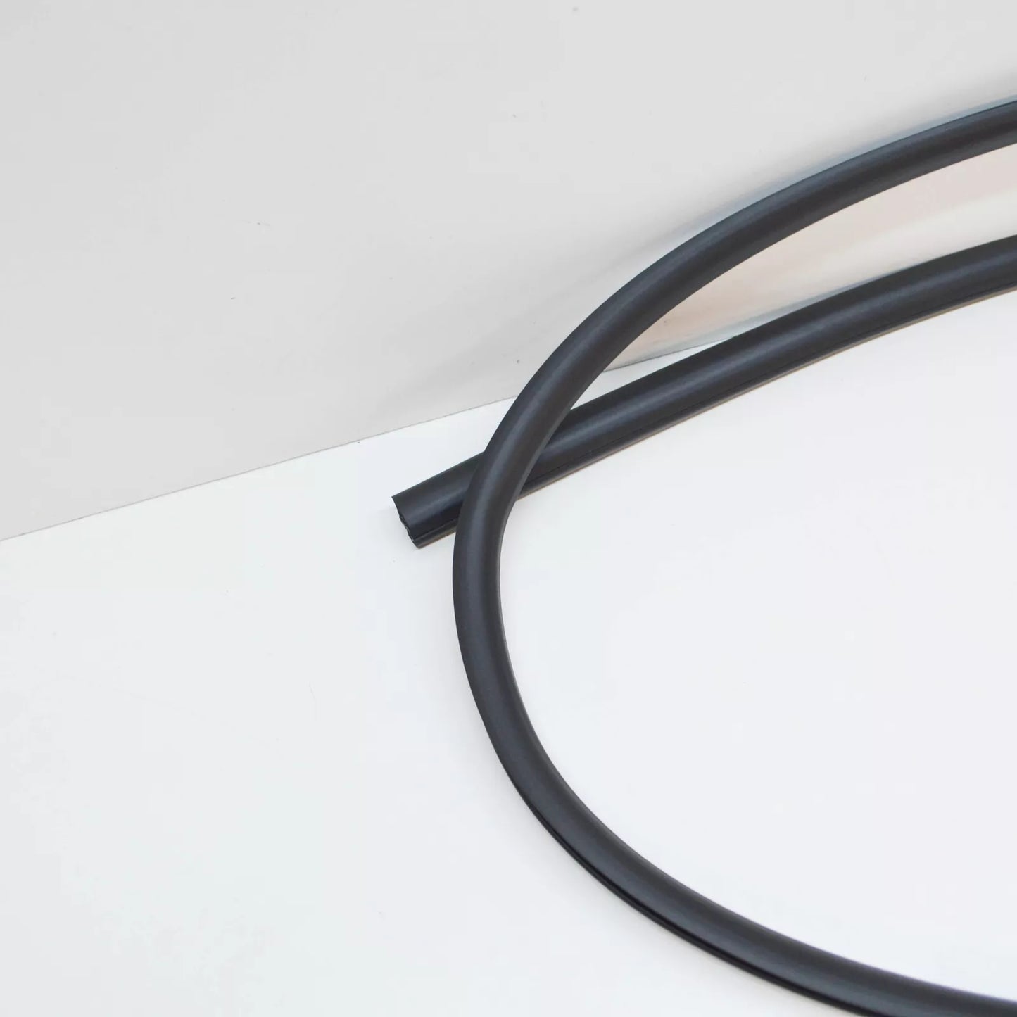 NEW VW TRANSPORTER T6 FRONT LEFT DOOR OUTER SEAL RUBBER 7LA837911C