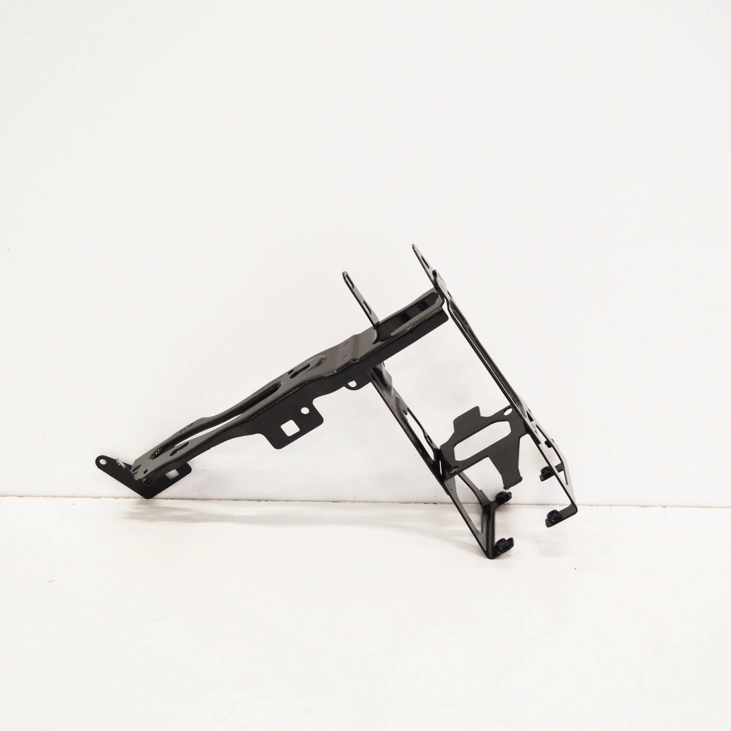 NEW BMW 1 F20 FRONT LEFT HEADLIGHT BRACKET 51647245791 7245791 2014