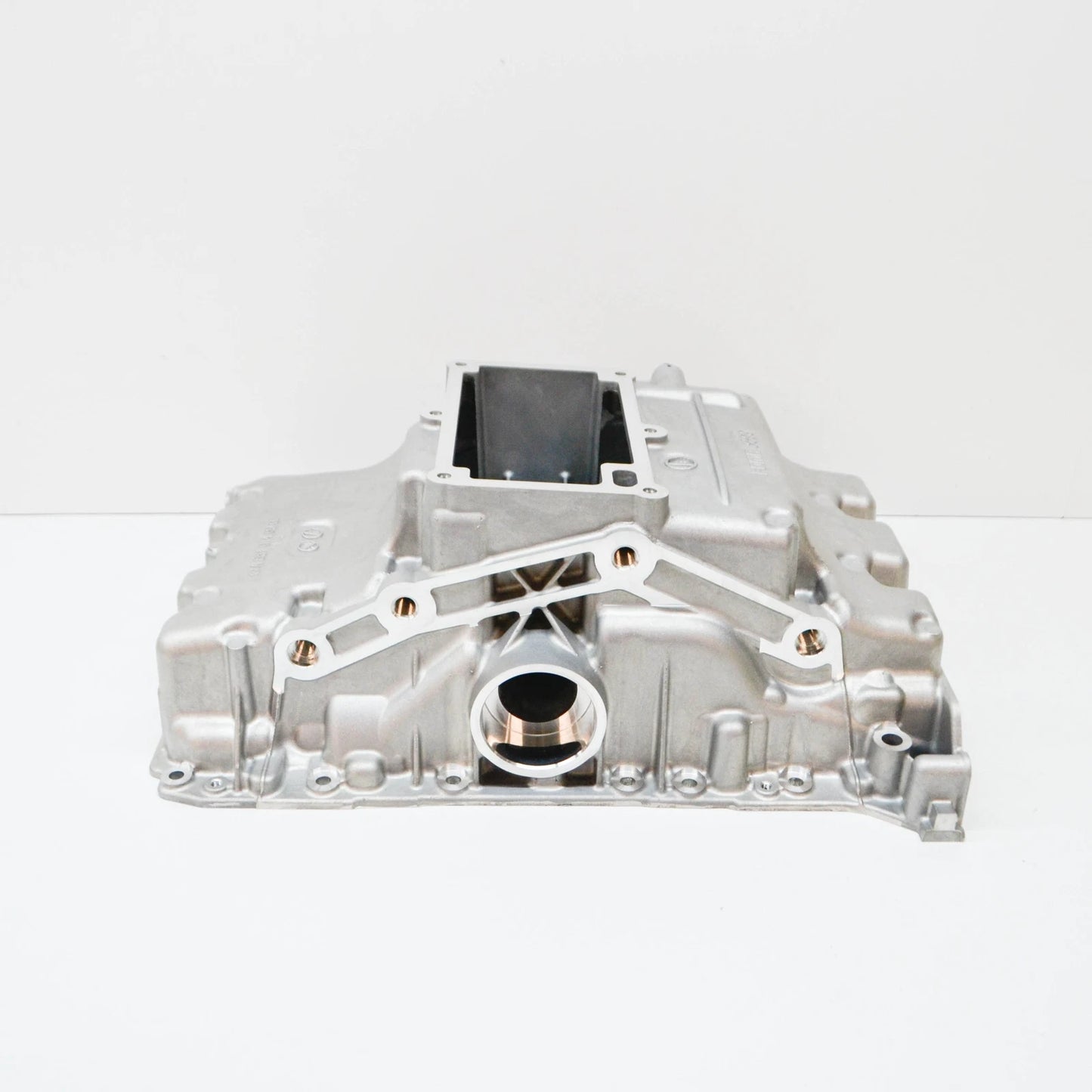 NEW MERCEDES-BENZ C W204 ENGINE OIL PAN A6510102615