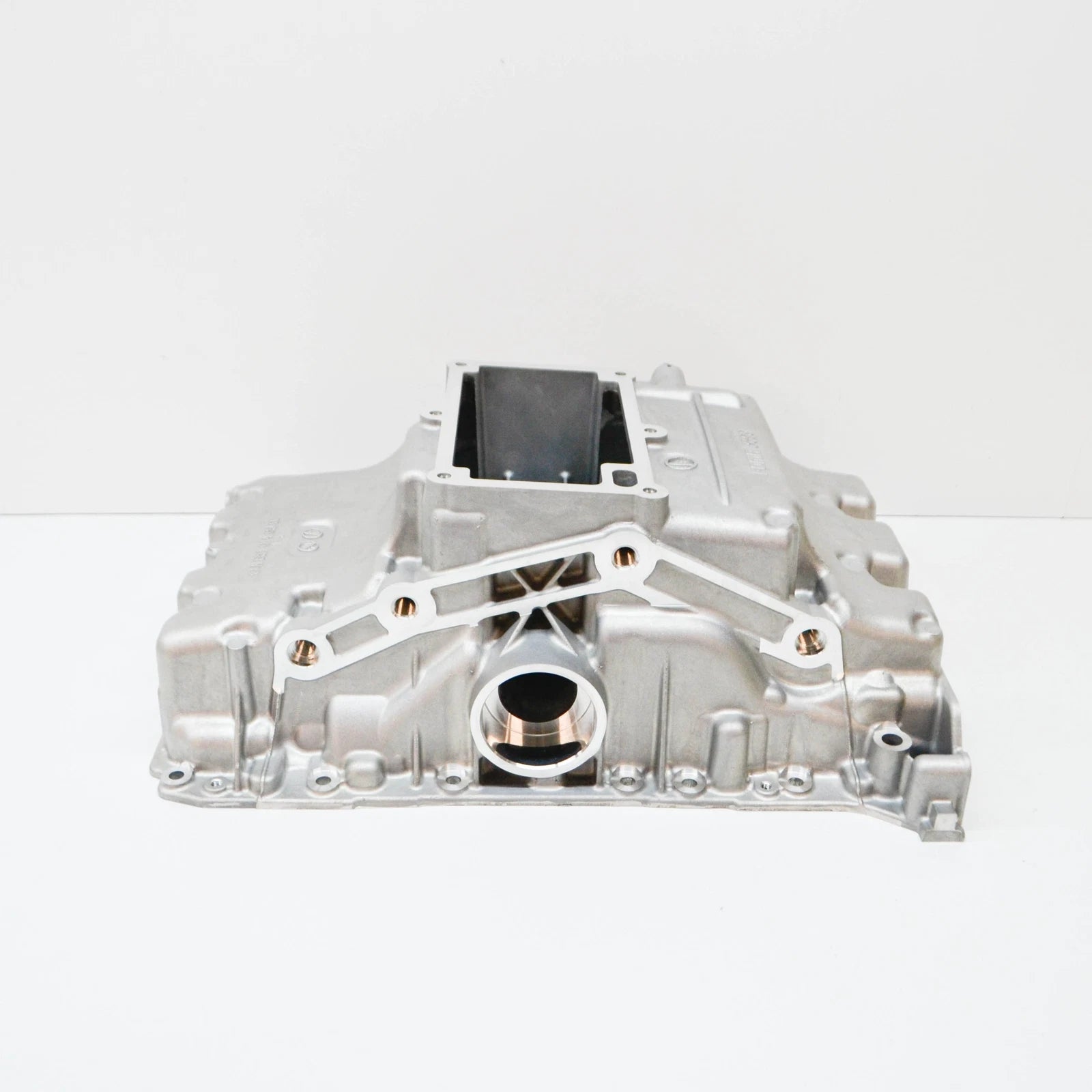 NEW MERCEDES-BENZ C W204 ENGINE OIL PAN A6510102615