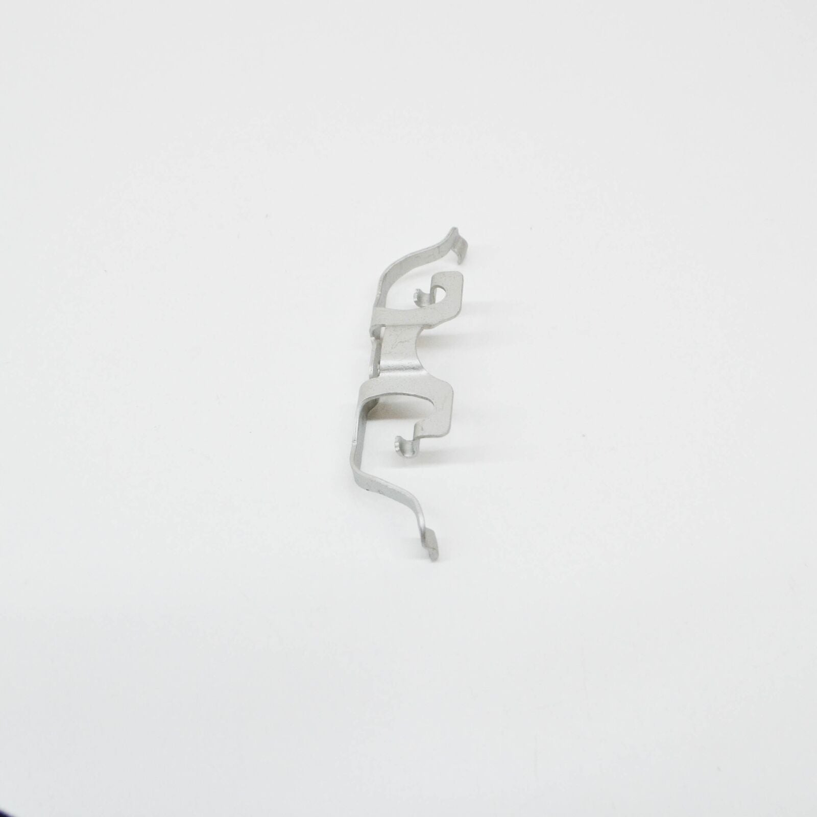 NEW MERCEDES-BENZ C W205 REAR BRAKE PAD SPRING CLIP A0009937807 ORIGINAL