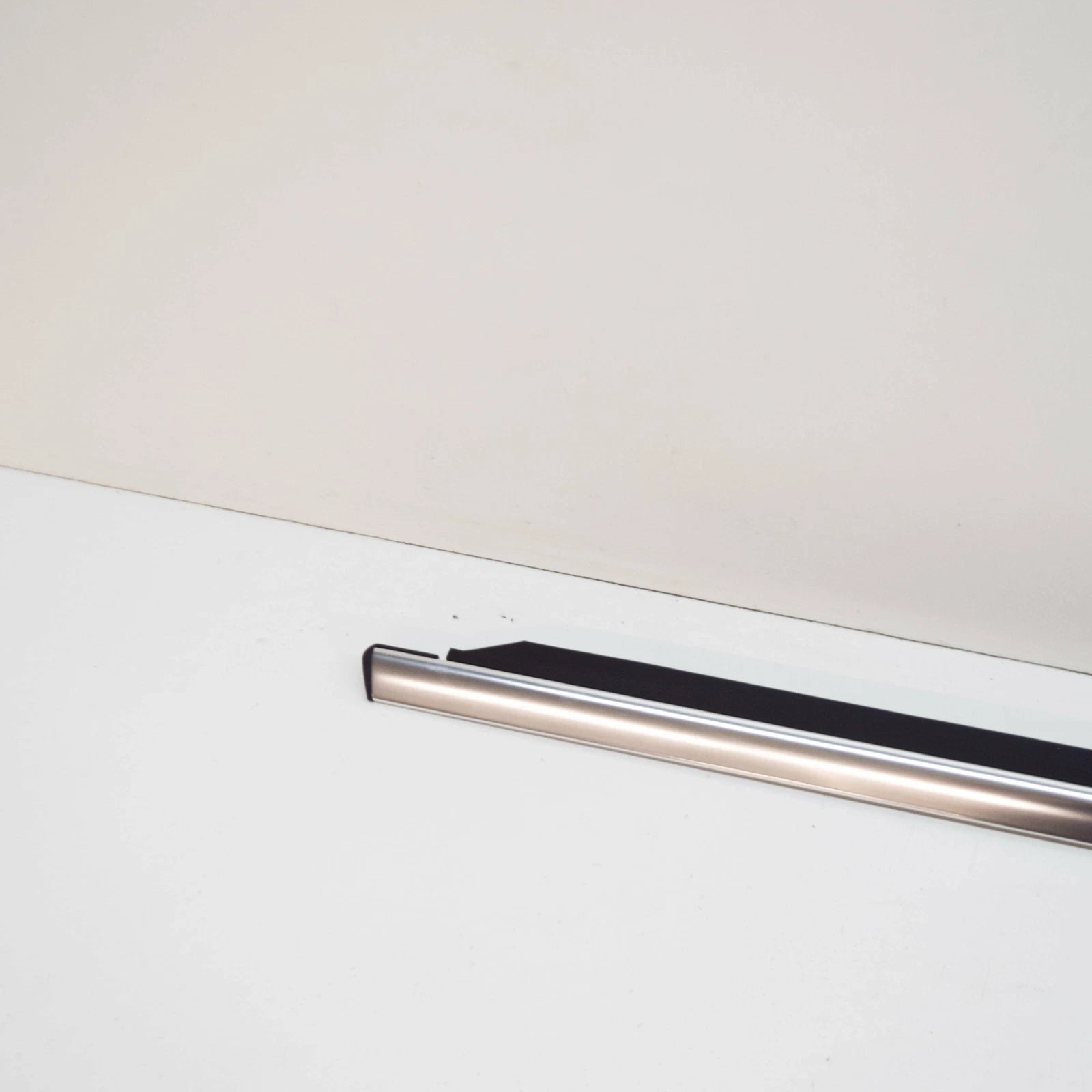 NEW MB C W204 REAR RIGHT DOOR WINDOW OUTSIDE SEALING FRAME A2047351665 ORIGINAL