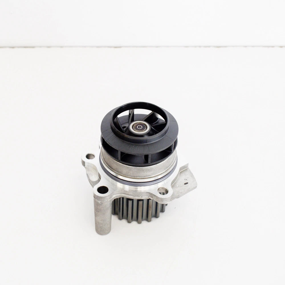 NEW VOLKSWAGEN JETTA MK6 WATER PUMP  03L121011P 1.6 DIESEL