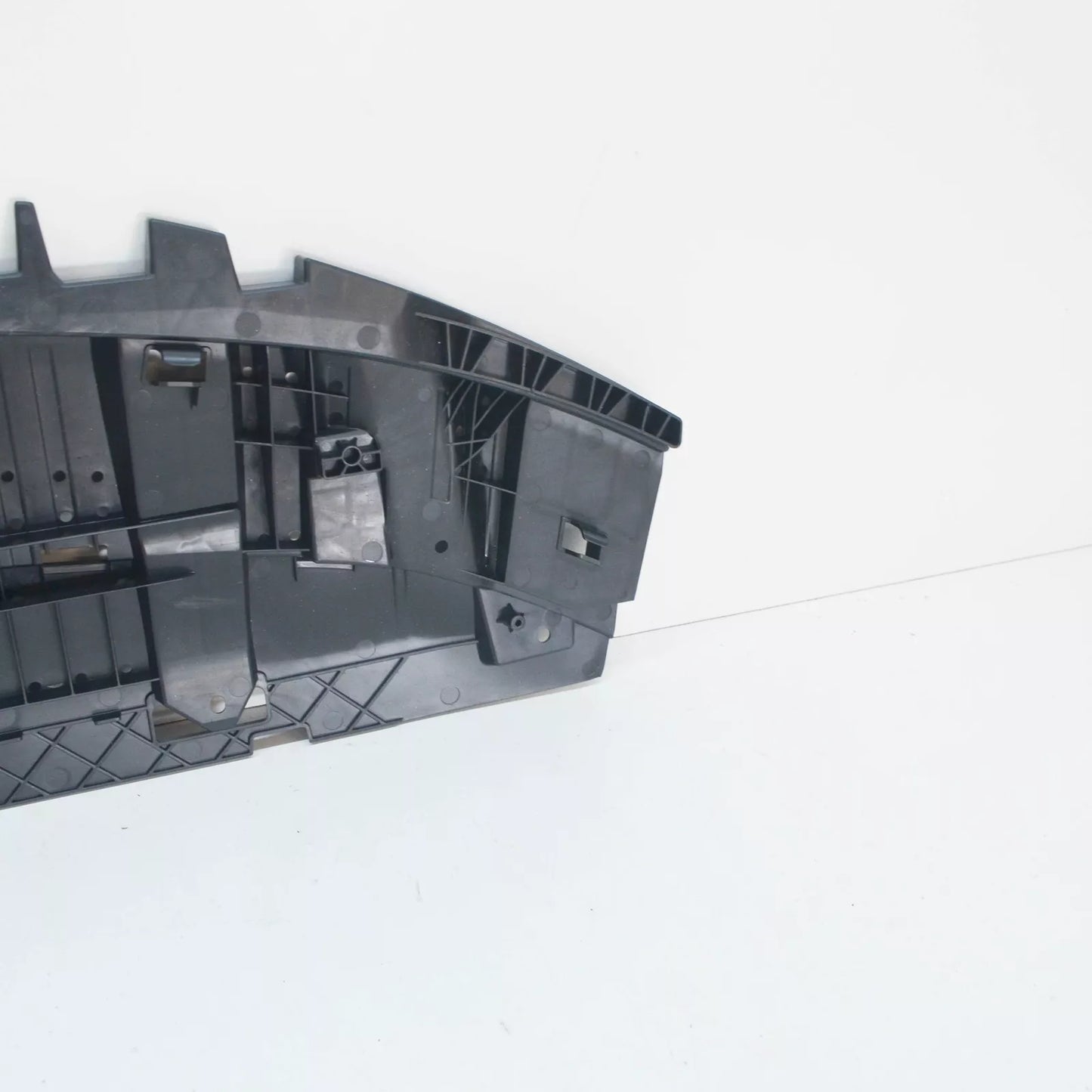 NEW AUDI Q3 8U FRONT LOWER CLOSING ELEMENT SPLASH SHIELD 8U0807233H ORIGINAL